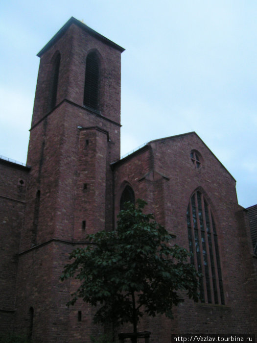Фасад церкви Карлсруэ, Германия