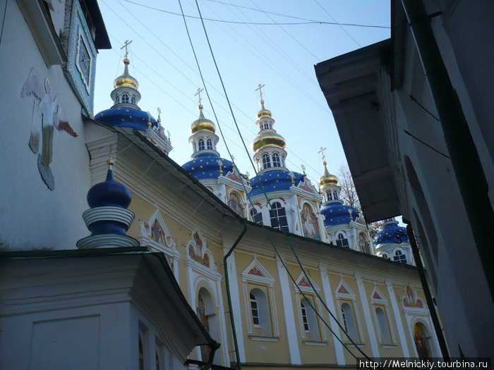 Псковско-Печорский монастырь Печоры, Россия