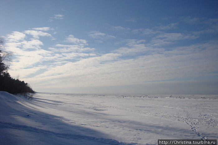 Зимний пляж. Хотя не совсем зимний ... 8 марта 2009 года. Юрмала, Латвия