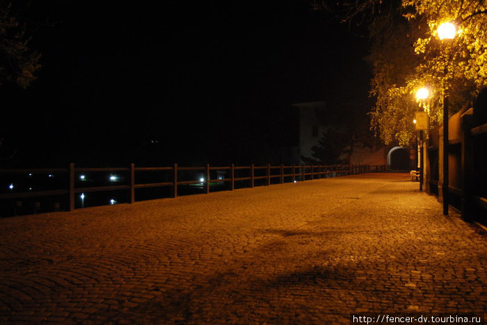 Прогулки по пустынном ночному Телчу Телч, Чехия