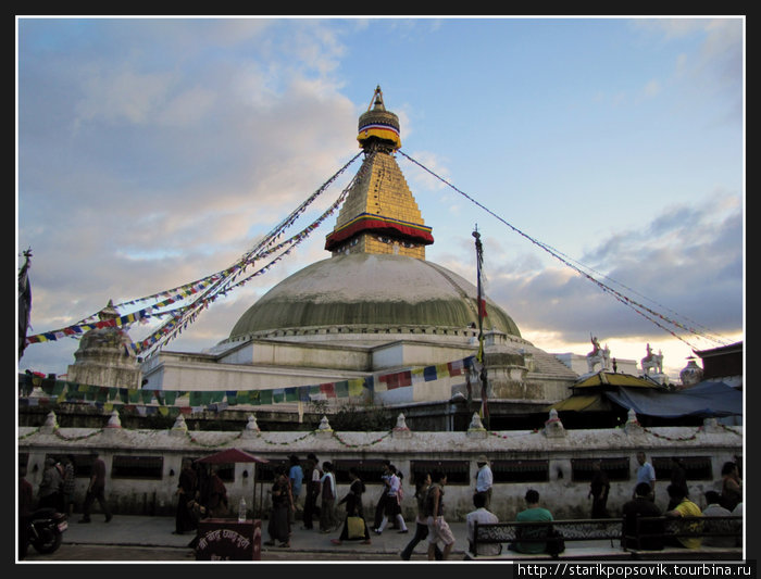 Будданат, говорят что это самая большая ступа Непал