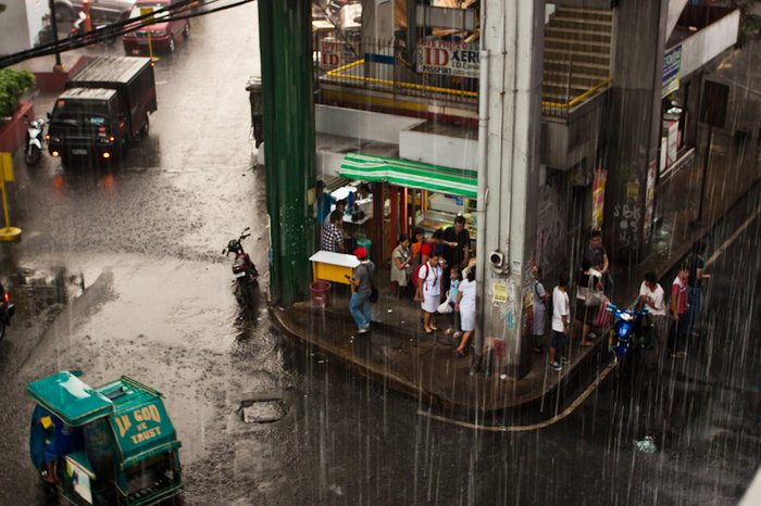 А потом начался тропический ливень — сейчас как раз тут сезон дождей Манила, Филиппины