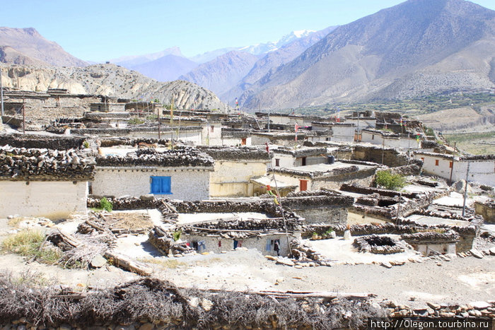 Крыши деревни Зона Дхавалагири, Непал