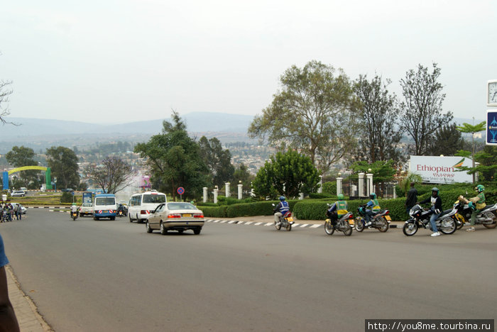 таксисты — мотоциклисты бода-бода Кигали, Руанда