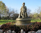 В яблоневом саду к 200-летию со дня первого приезда Саши Пушкина в имение бабушки, был открыт памятник Марии Алексеевне Ганнибал.