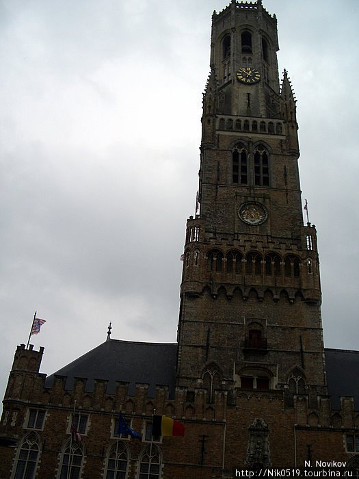 Дозорная Башня на Рыночной площади Брюгге, Бельгия