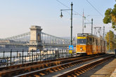 даже трамваи в Будапеште по-осеннему задорные и солнечные!