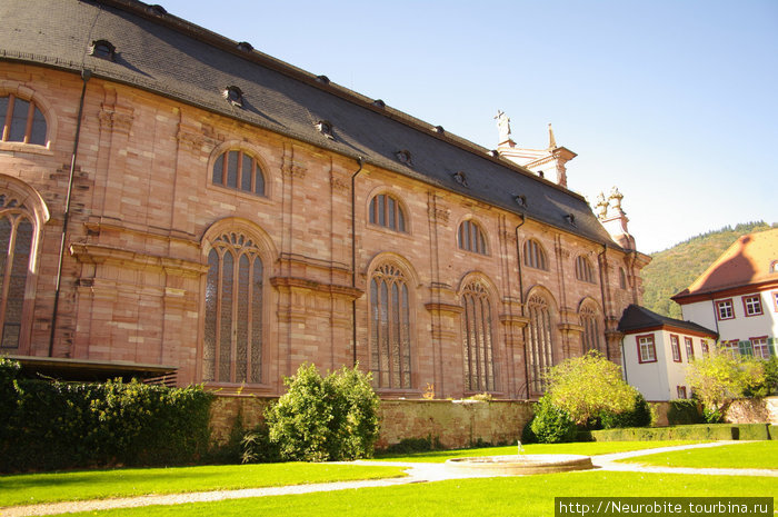 Церковь иезуитов, вид со двора Гейдельберг, Германия