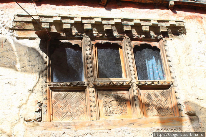 Стены крепости, дворы и дома Кагбени, Непал