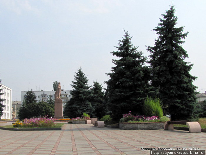 Памятник Ленину. Коростень, Украина