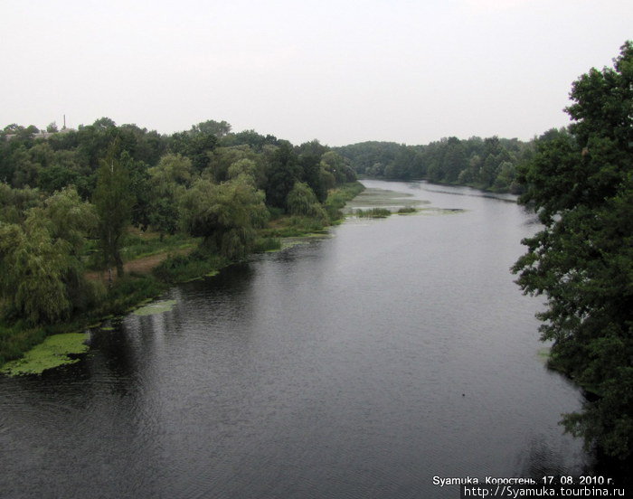 Вид на реку с моста. Коростень, Украина