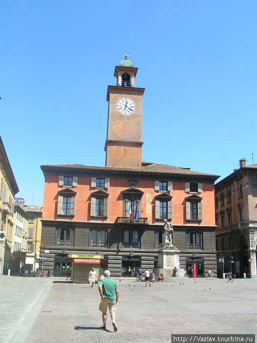 Дворец коммуны / Palazzo del Comune