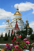 Главный собор Мордовии в чем-то напоминает храм Христа Спасителя в Москве. У него даже есть смотровая площадка. Но посвящен он великому адмиралу Ушакову.