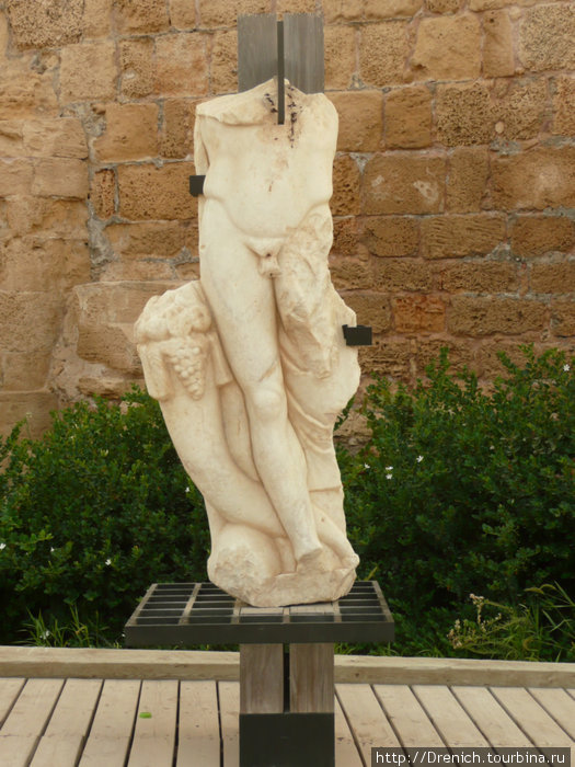 площадь статуй Кесария, Израиль
