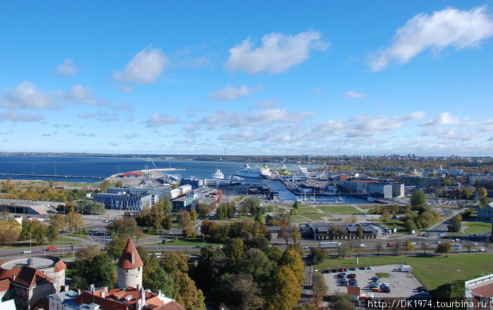 вид на порт Таллин, Эстония