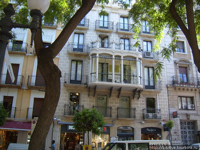Солнечная Каталония Барселона, Испания