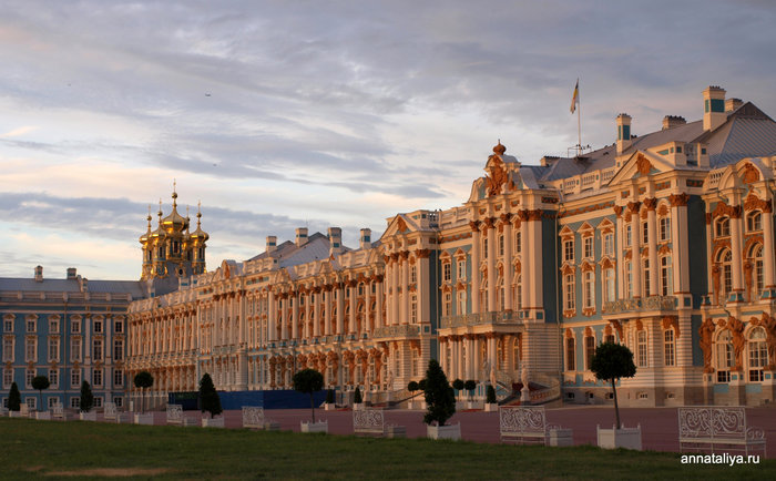 Вид на Екатерининский дворец из гостиницы Екатерина Пушкин, Россия