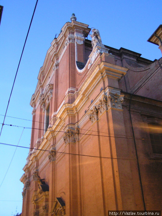 Фрагмент фасада собора