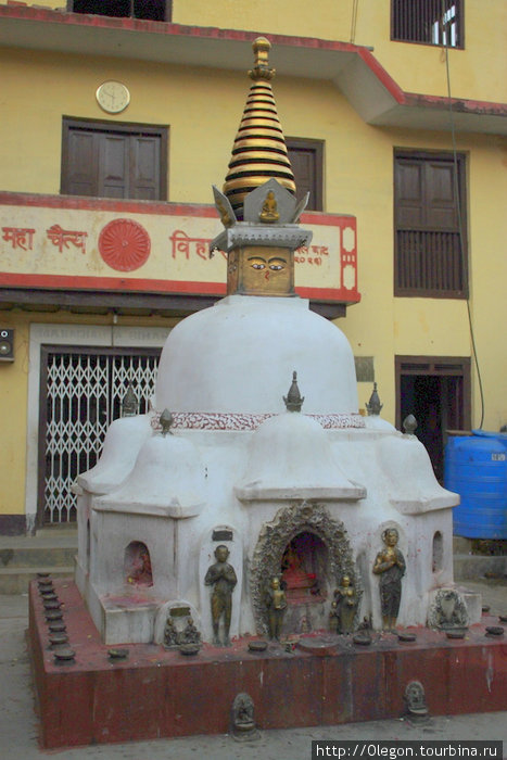Многочисленные храмы Тансена Тансен, Непал