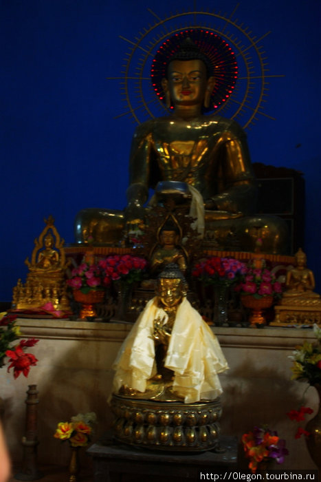 Центральная часть храмового комплекса Будда плэйс Лумбини, Непал