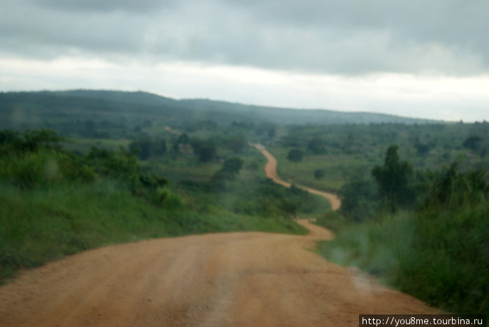 длинная дорога Озеро Альберт, Уганда