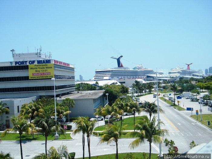 Поссажирский порт в Майами CША