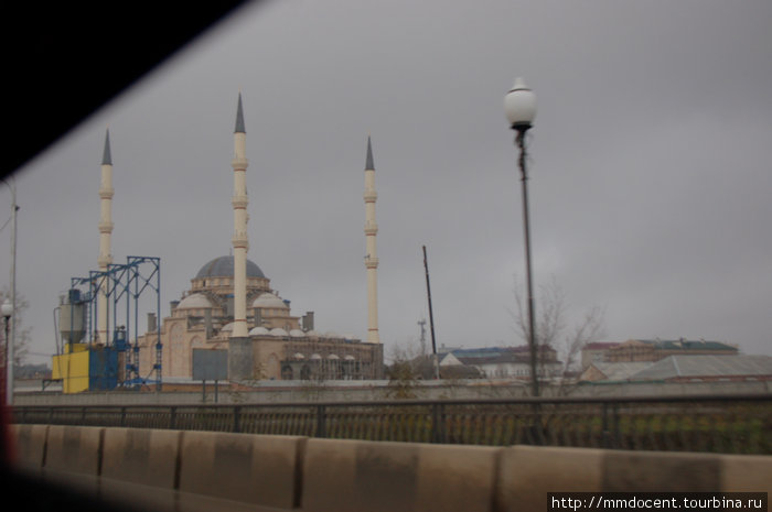 строящаяся центральная мечеть Чеченская Республика, Россия