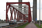 На мостах предусмотрено место для велосипедов.