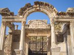 Храм Адриана в Эфесе.