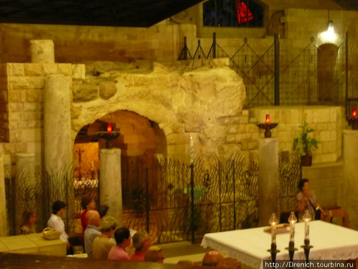 остатки стен дома святого семейства Назарет, Израиль