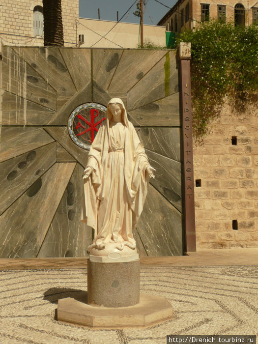 Мария у родника, где ей явился архангел Гавриил Назарет, Израиль