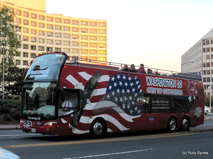 Аля Лондонский двухэтажный автобус. Вашингтон, CША