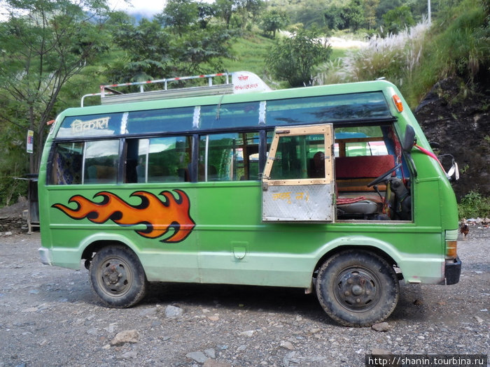 Дальше автобус не идет Бесисахар, Непал