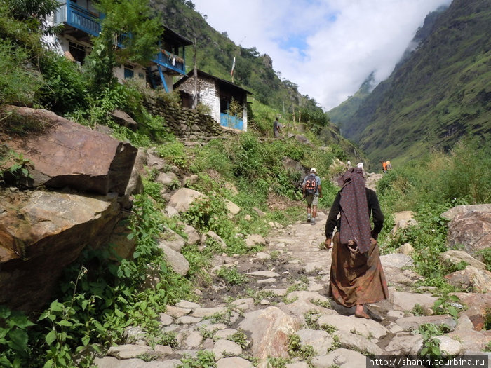 Дорога в горку Бесисахар, Непал