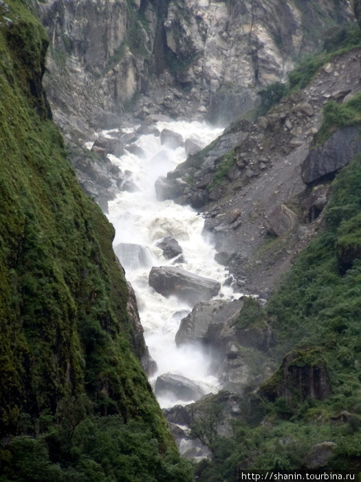 Бурная река Бесисахар, Непал