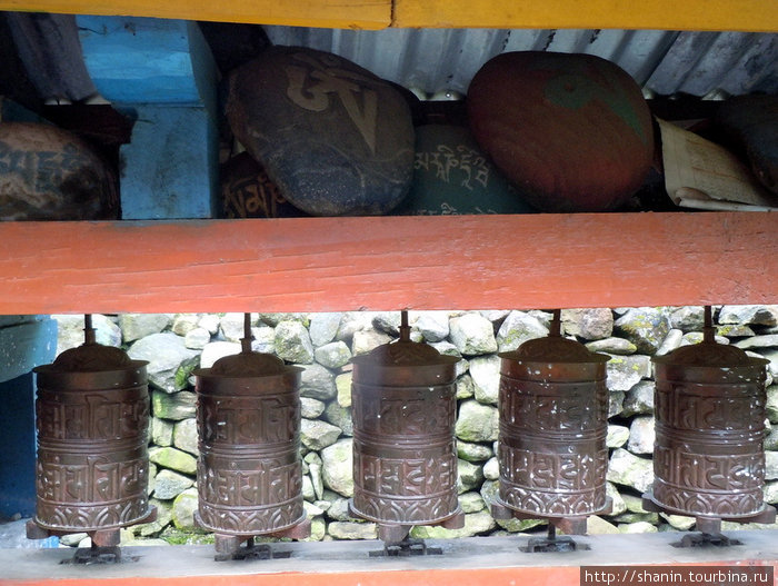 Молитвенные барабаны Бесисахар, Непал