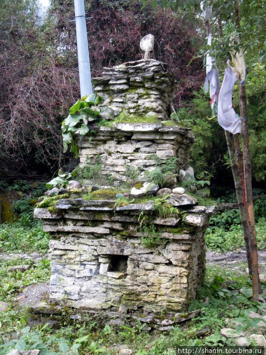 Старая каменная ступа Зона Гандаки, Непал