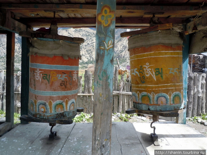 Молитвенные барабаны Хумде, Непал