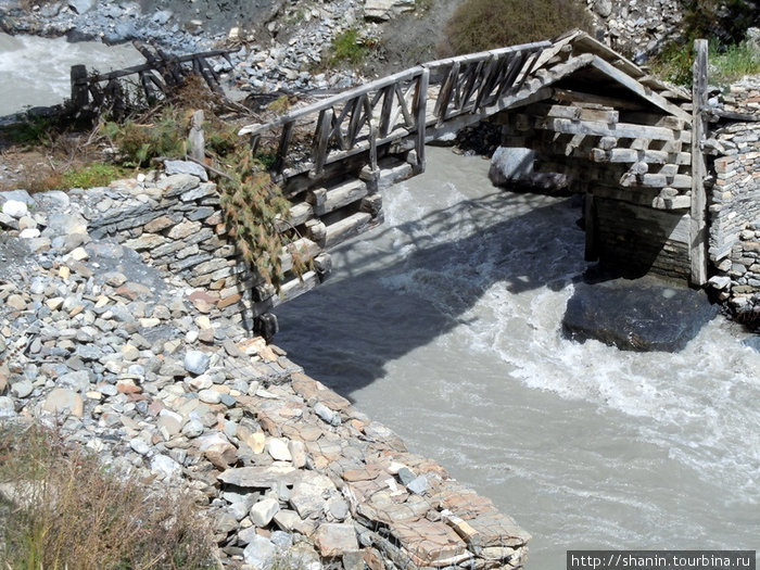 Мост через реку Зона Гандаки, Непал