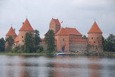 картинка просто!!! Главная достопримечательность города. 
Замок был построен основателем династии Гидеминовичей литовским князем Гидемином.