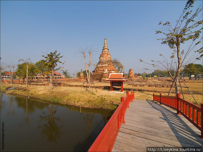 Wat Pradoo Songtharm Аюттхая, Таиланд