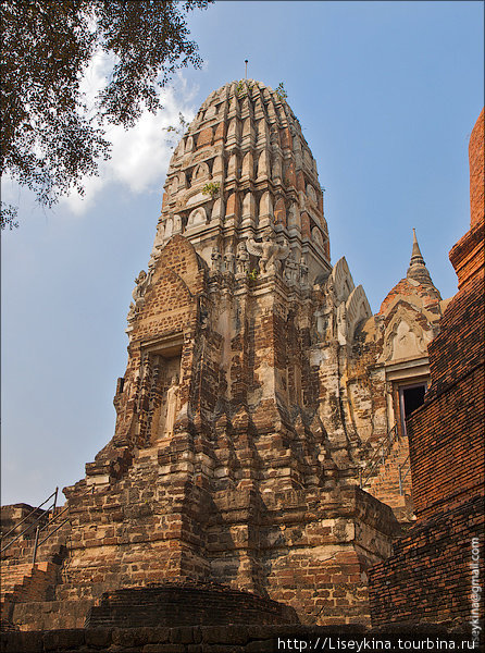 Wat Ratchanaburama Аюттхая, Таиланд