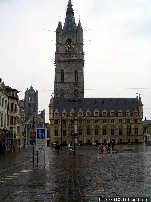 Готическая городская башня Белфорд. Гент, Бельгия
