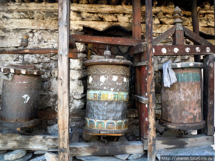 Молитвенные барабаны Мананг, Непал