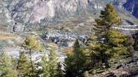 Вид с горы на Мананг