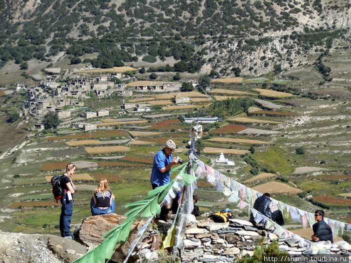 Туристы на вершине Мананг, Непал