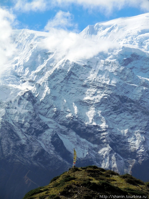 Горы в снегу Зона Гандаки, Непал