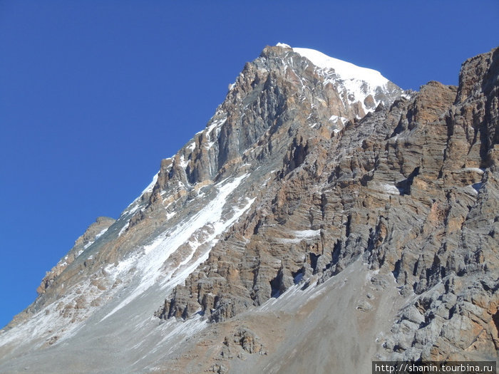 Гора над перевалом Зона Гандаки, Непал