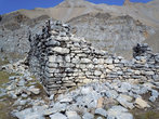 Руины каменного дома