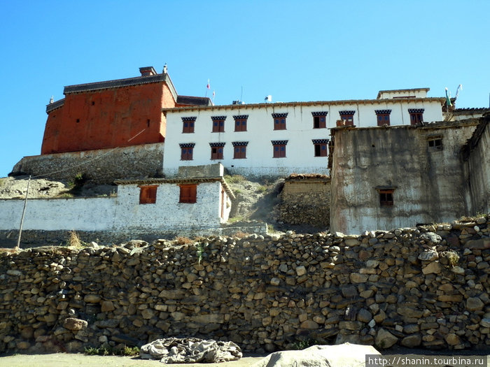 Монастырь Шакья в Джаркоте Джаркот, Непал